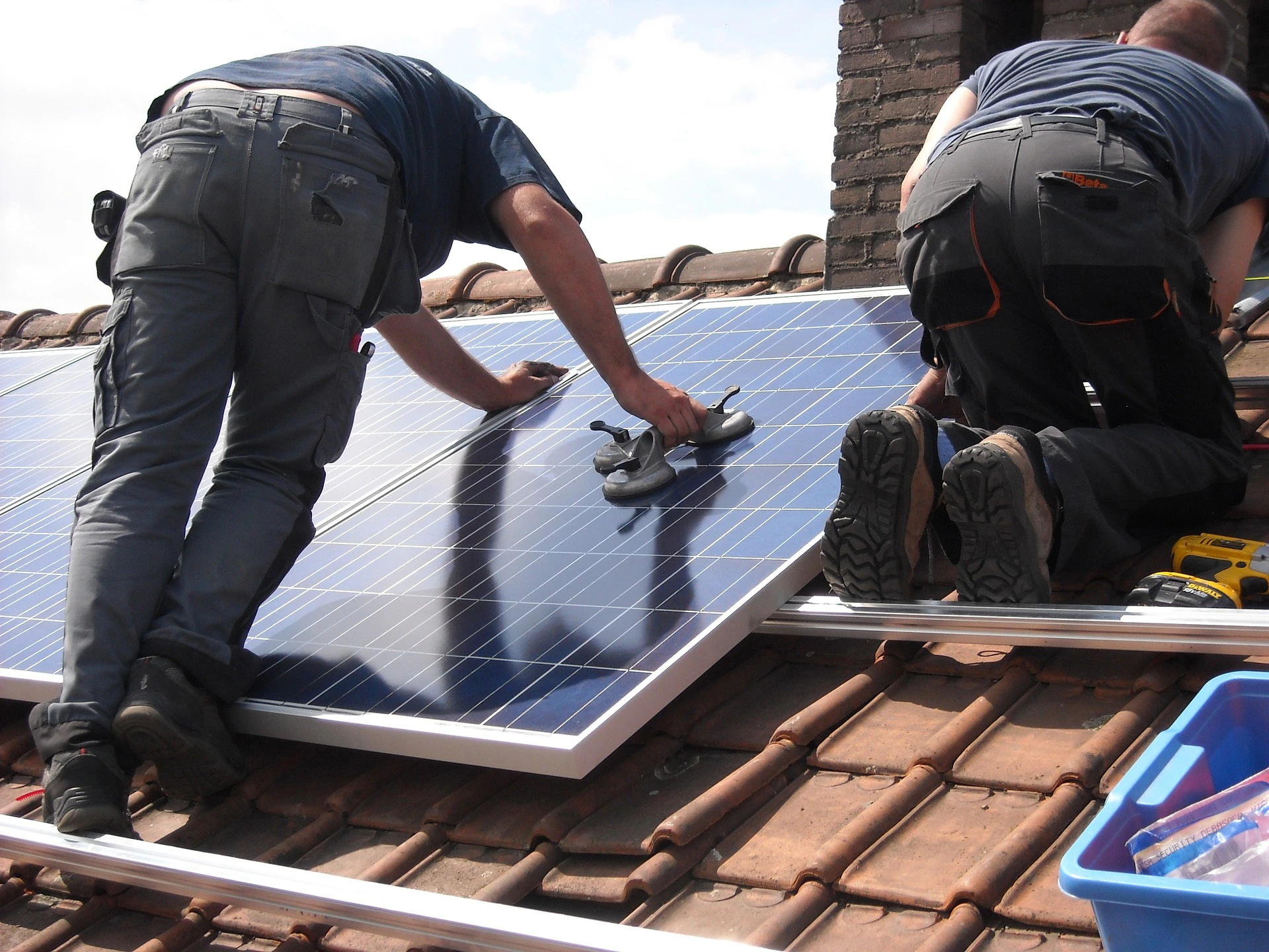 solar roofing pros cons_athens ga
