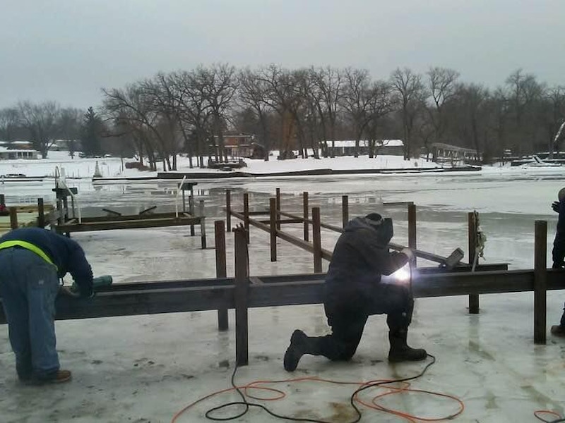 dock and lift installation on ice_wauconda-il